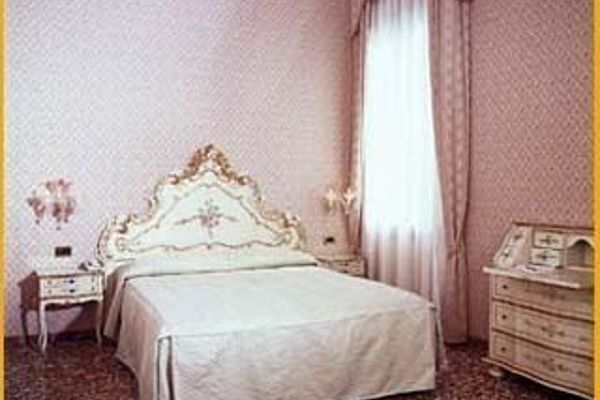 Hotel Tre Archi (Venedig)